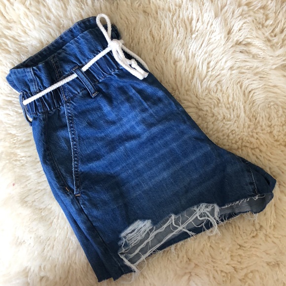 SOLD - American Eagle Mom Shorts - Picture 3 of 8